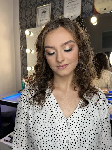 CurlyDoll Studio Beauty